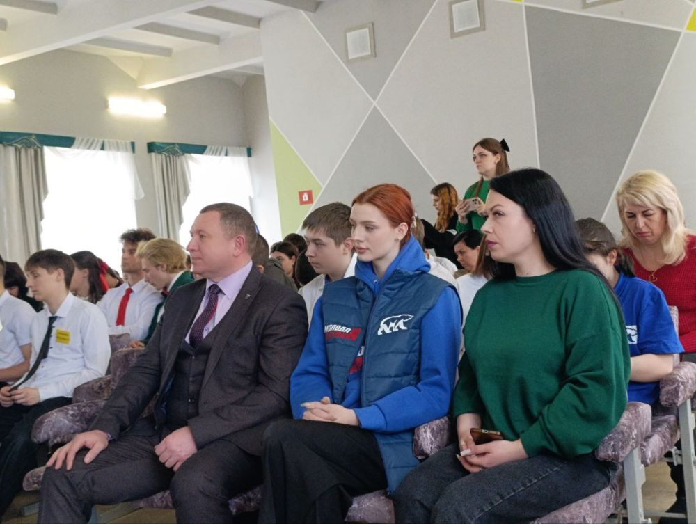 В Снежном прошел муниципальный этап «Лиги Ораторов» В Снежном прошел муниципальный этап «Лиги Ораторов»