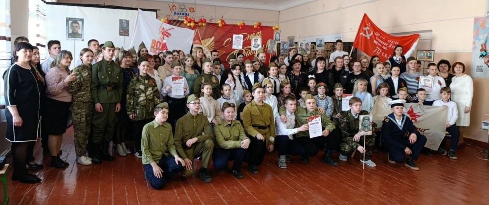 21 марта в ГБОУ «Мироновская школа №10 г.о. Дебальцево» прошёл фестиваль инсценированной военной песни «А песни тоже воевали…», посвященный 80-летию Великой Победы» 21 марта в ГБОУ «Мироновская школа №10 г.о. Дебальцево» прошёл фестиваль инсценированной военной песни «А песни тоже воевали…», посвященный 80-летию Великой Победы»