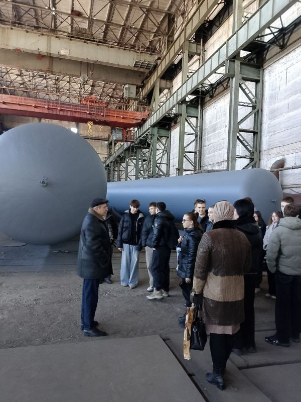 Профтур на Снежнянский завод: шаг к выбору профессии Профтур на Снежнянский завод: шаг к выбору профессии