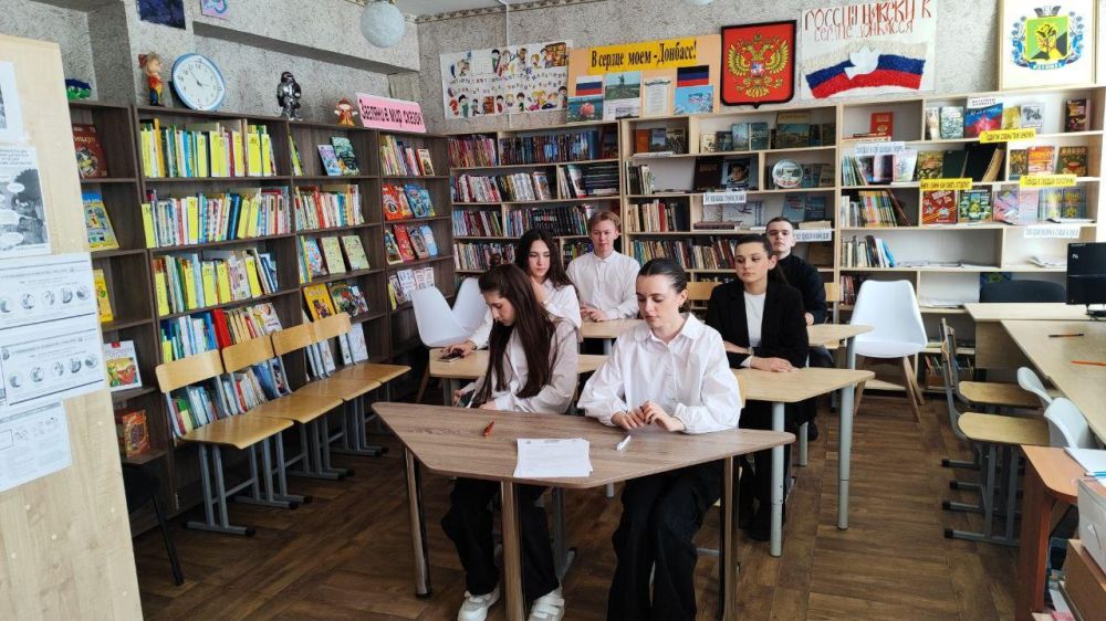 Школьники Ждановки продемонстрировали знания о вкладе Магаданской области в Победу в Великой Отечественной войне Школьники Ждановки продемонстрировали знания о вкладе Магаданской области в Победу в Великой Отечественной войне