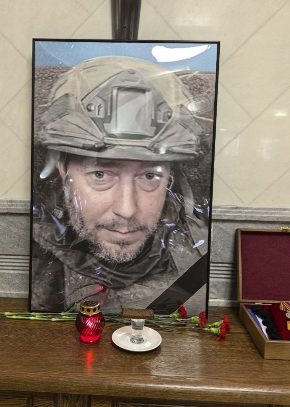 Сегодня мы простились с Тренером, с капитаном Андреем Калугиным из 57-й бригады Сегодня мы простились с Тренером, с капитаном Андреем Калугиным из 57-й бригады