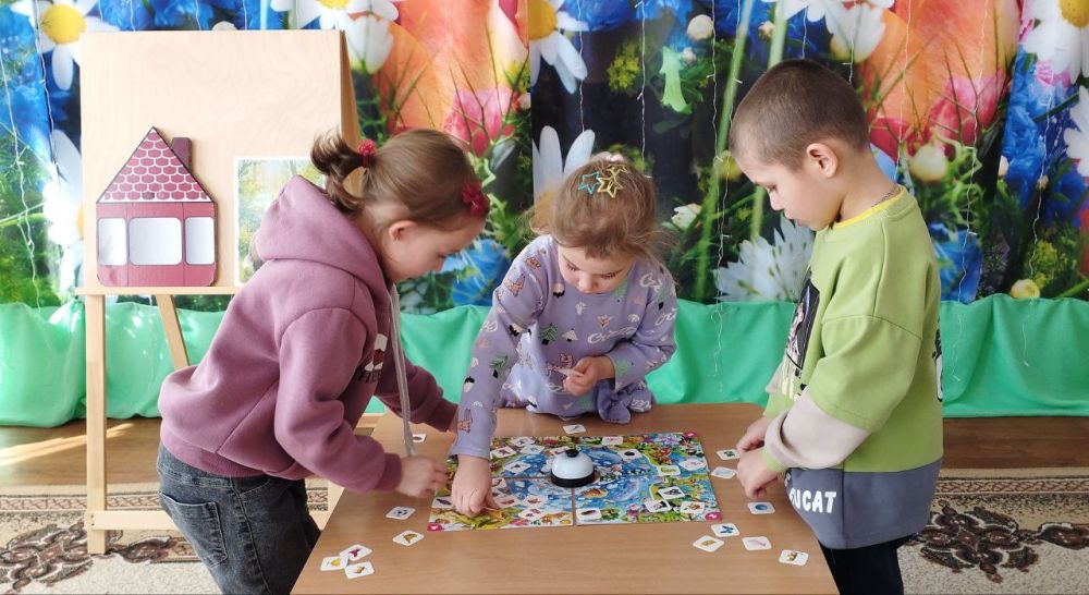 #ТАЙНЫ_СКАЗОЧНОГО_ЛЕСА. Сегодня, 21 марта 2025 года, дети логопедической группы ГКДОУ "Детский сад № 4 «СКАЗКА» г. о. Дебальцево" совместно с учителем-логопедом Арсеньевой Д.А. совершили увлекательное путешествие в сказочный... #ТАЙНЫ_СКАЗОЧНОГО_ЛЕСА. Сегодня, 21 марта 2025 года, дети логопедической группы ГКДОУ "Детский сад № 4 «СКАЗКА» г. о. Дебальцево" совместно с учителем-логопедом Арсеньевой Д.А. совершили увлекательное путешествие в сказочный...