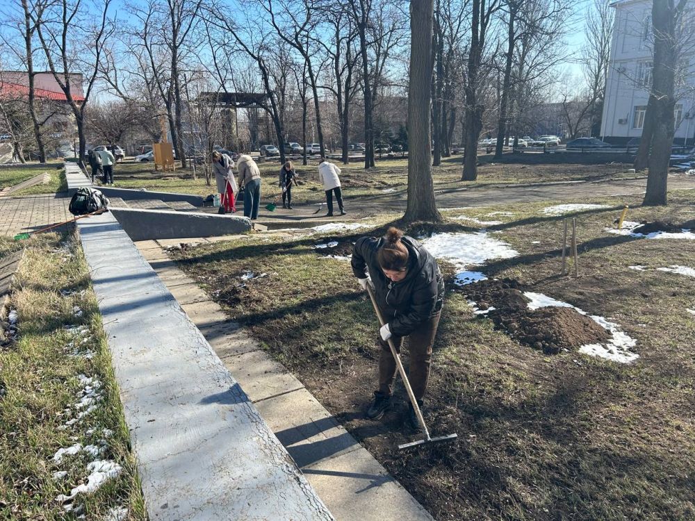 20 апреля 2025 года. Управа Ленинского района совместно с управлением молодёжной политики администрации городского округа Донецк, Будённовским межрайонным судом, Донецким художественным колледжем и депутатом городского... 20 апреля 2025 года. Управа Ленинского района совместно с управлением молодёжной политики администрации городского округа Донецк, Будённовским межрайонным судом, Донецким художественным колледжем и депутатом городского...