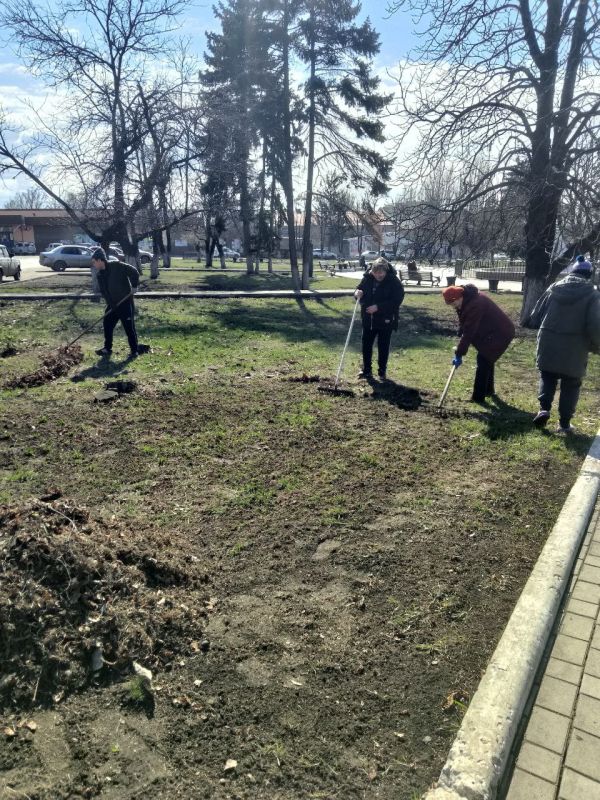 Сергей Желновач: Все на субботник!. 21 марта, в городском округе Дебальцево прошел общегородской субботник Сергей Желновач: Все на субботник!. 21 марта, в городском округе Дебальцево прошел общегородской субботник