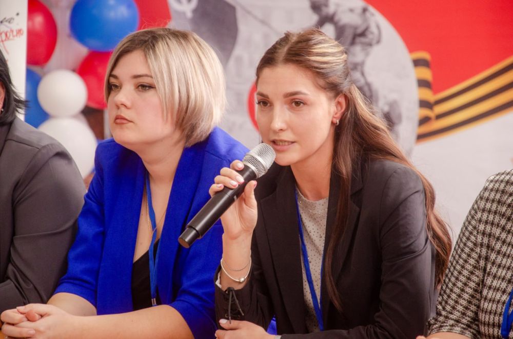 Подведены итоги Республиканского конкурса «Педагог года Донецкой Народной Республики» в номинации «Классный руководитель года» Подведены итоги Республиканского конкурса «Педагог года Донецкой Народной Республики» в номинации «Классный руководитель года»