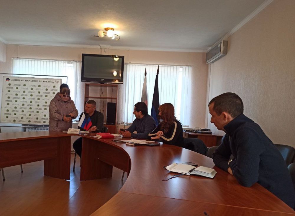 Сергей Лебедев ответил на вопросы жителей Ждановки Сергей Лебедев ответил на вопросы жителей Ждановки