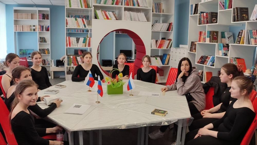 Вечер военной поэзии «Мужество. Честь. Доблесть» в клубе села Бирюки Вечер военной поэзии «Мужество. Честь. Доблесть» в клубе села Бирюки