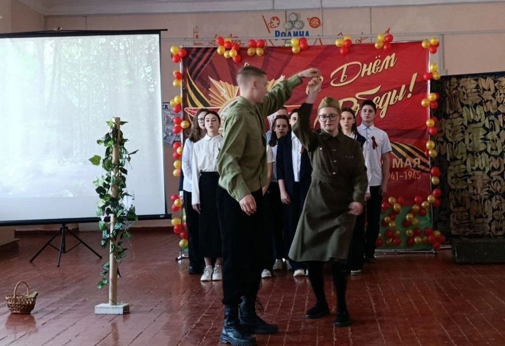 21 марта в ГБОУ «Мироновская школа №10 г.о. Дебальцево» прошёл фестиваль инсценированной военной песни «А песни тоже воевали…», посвященный 80-летию Великой Победы» 21 марта в ГБОУ «Мироновская школа №10 г.о. Дебальцево» прошёл фестиваль инсценированной военной песни «А песни тоже воевали…», посвященный 80-летию Великой Победы»