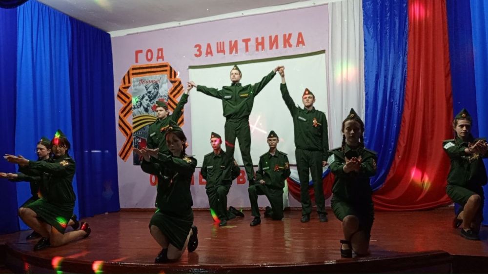 Ветераны специальной военной операции Ждановки приняли участие в торжественной церемонии награждения енакиевских кадетов Ветераны специальной военной операции Ждановки приняли участие в торжественной церемонии награждения енакиевских кадетов