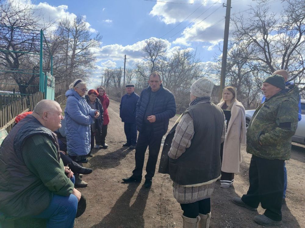 Встречи граждан продолжаются Встречи граждан продолжаются