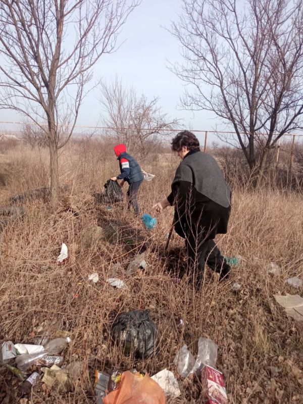 Сергей Желновач: 21.03.2025 в пгт.Луганское в рамках проведения двухмесячника по благоустройству прошел субботник.На заранее распределенные территории для уборки вышли работники организаций и учереждений поселка.Такая... Сергей Желновач: 21.03.2025 в пгт.Луганское в рамках проведения двухмесячника по благоустройству прошел субботник.На заранее распределенные территории для уборки вышли работники организаций и учереждений поселка.Такая...