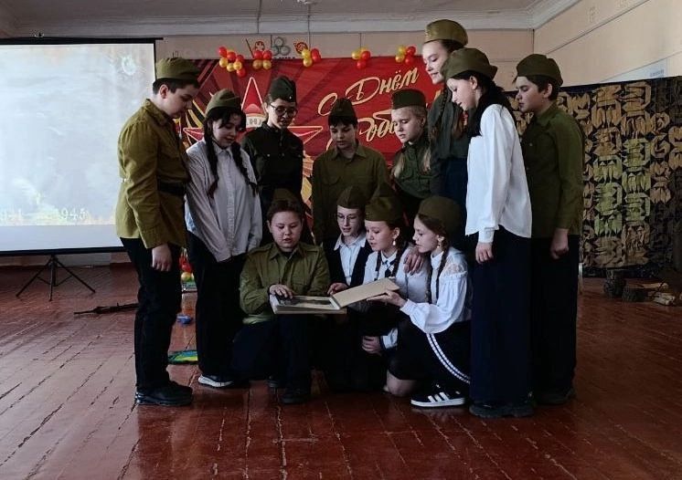 21 марта в ГБОУ «Мироновская школа №10 г.о. Дебальцево» прошёл фестиваль инсценированной военной песни «А песни тоже воевали…», посвященный 80-летию Великой Победы» 21 марта в ГБОУ «Мироновская школа №10 г.о. Дебальцево» прошёл фестиваль инсценированной военной песни «А песни тоже воевали…», посвященный 80-летию Великой Победы»