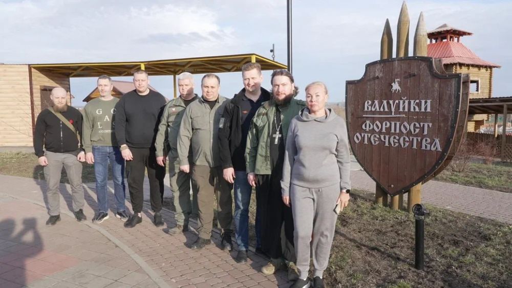 #депутат_Малькевич вместе с коллегами по Законодательному Собранию Санкт-Петербурга доставил гуманитарный груз в зону СВО #депутат_Малькевич вместе с коллегами по Законодательному Собранию Санкт-Петербурга доставил гуманитарный груз в зону СВО