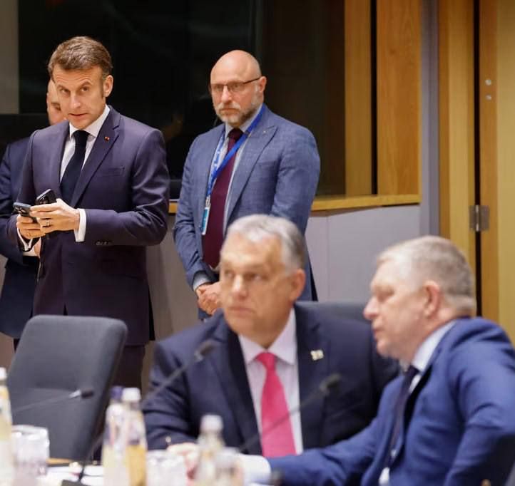 Президент России Владимир Путин подписал указ о награждении главы МИД РФ Сергея Лаврова орденом Святого апостола Андрея Первозванного Президент России Владимир Путин подписал указ о награждении главы МИД РФ Сергея Лаврова орденом Святого апостола Андрея Первозванного