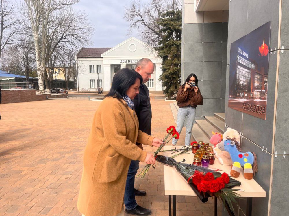 Константин Зинченко: Сегодня мы вспоминаем трагические события, произошедшие год назад в «Крокус Сити Холле» Константин Зинченко: Сегодня мы вспоминаем трагические события, произошедшие год назад в «Крокус Сити Холле»