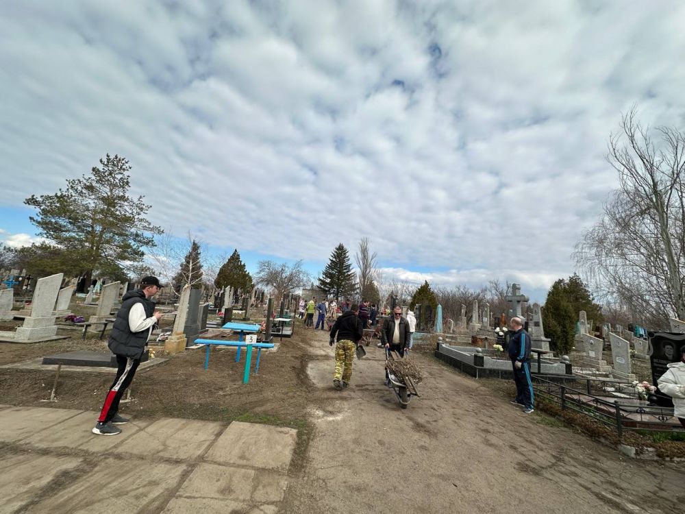 Субботник в Иловайске. Сегодня, 22 марта, в городском округе Иловайск состоялся городской субботник в рамках двухмесячника по благоустройству и наведению санитарного порядка на территории городского округа Иловайск Субботник в Иловайске. Сегодня, 22 марта, в городском округе Иловайск состоялся городской субботник в рамках двухмесячника по благоустройству и наведению санитарного порядка на территории городского округа Иловайск