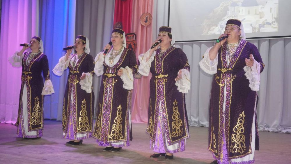 Борис Трима: Мы были, есть и остаёмся греками, В каком краю бы ни пришлось нам жить Борис Трима: Мы были, есть и остаёмся греками, В каком краю бы ни пришлось нам жить