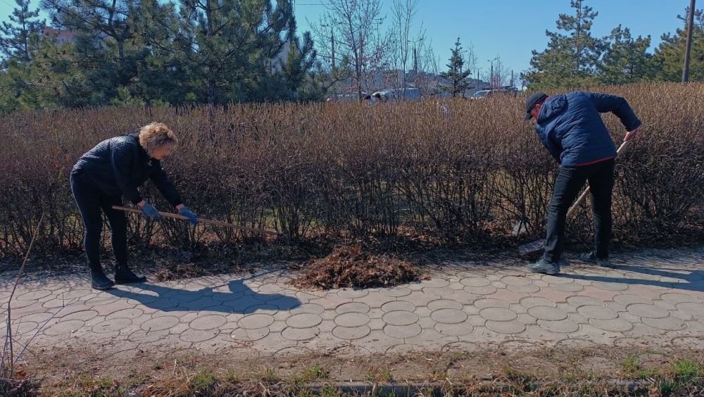 Управа Жовтневого внутригородского района продолжает активно участвовать во всереспубликанском субботнике Управа Жовтневого внутригородского района продолжает активно участвовать во всереспубликанском субботнике