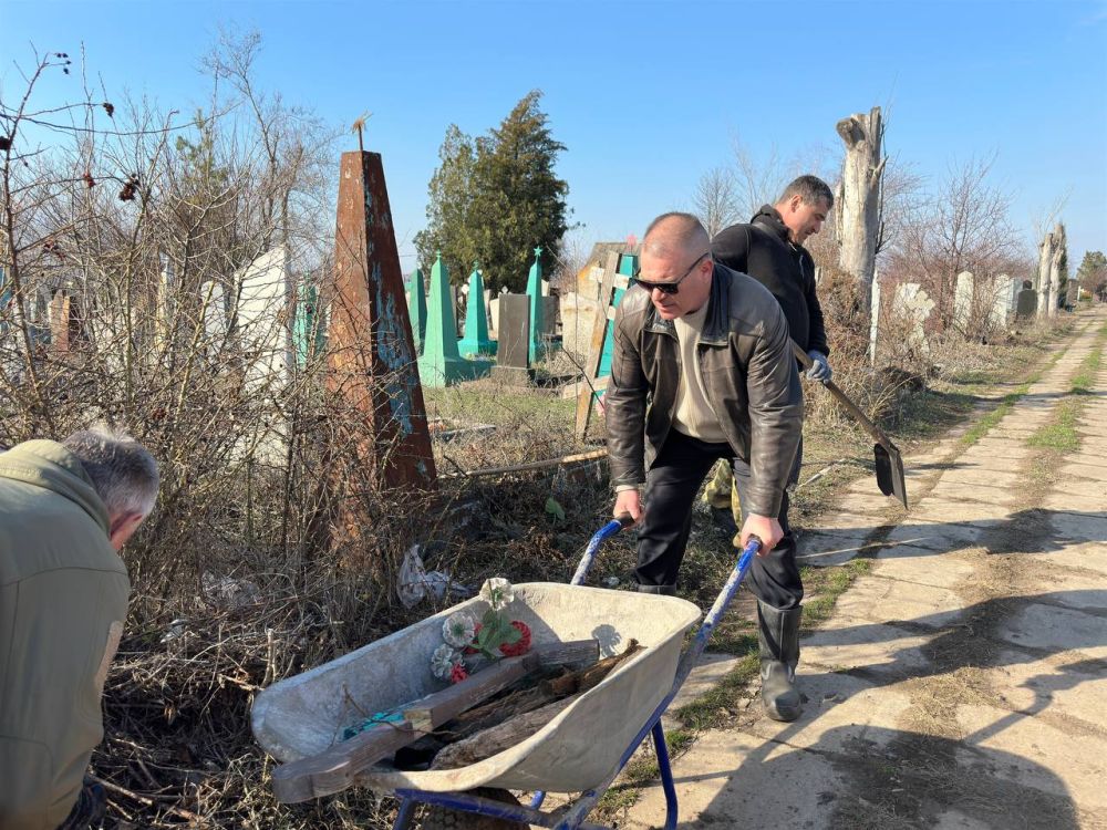 Субботник в Иловайске. Сегодня, 22 марта, в городском округе Иловайск состоялся городской субботник в рамках двухмесячника по благоустройству и наведению санитарного порядка на территории городского округа Иловайск Субботник в Иловайске. Сегодня, 22 марта, в городском округе Иловайск состоялся городской субботник в рамках двухмесячника по благоустройству и наведению санитарного порядка на территории городского округа Иловайск