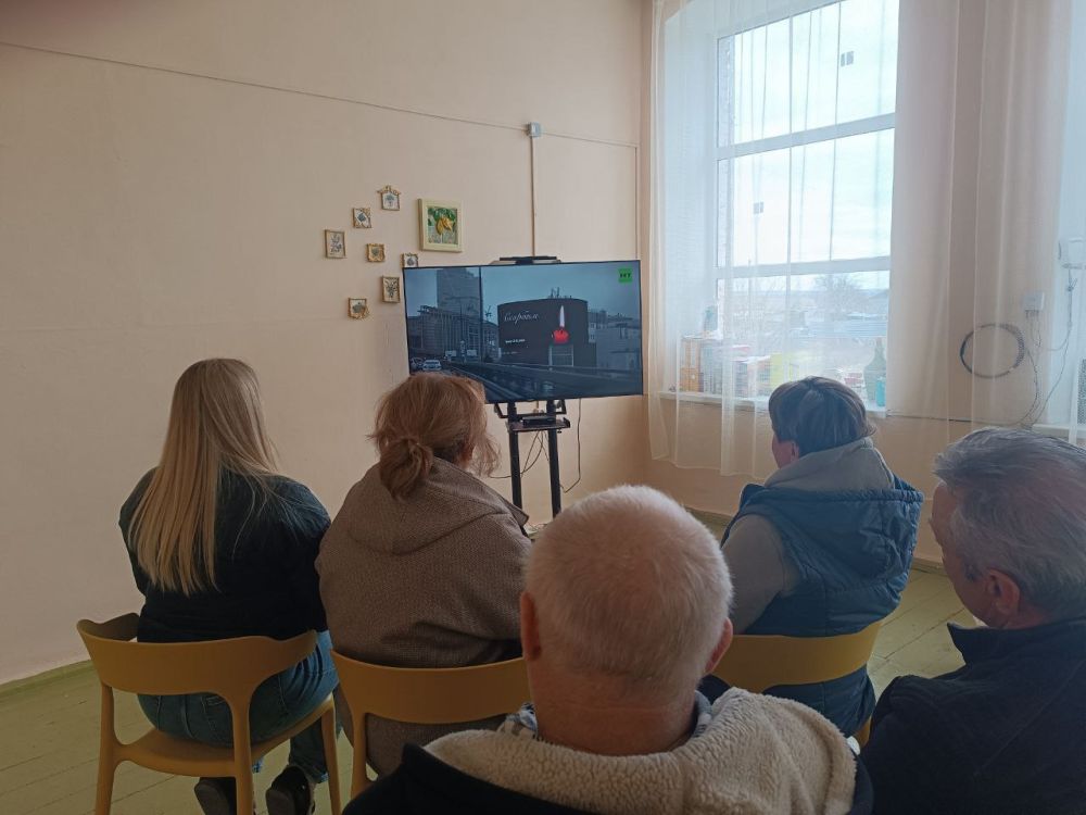 22.03.2025 года в МБУ "Дмитровский СДК" совместно с библиотекой провели информационный час памяти по погибшим во время теракта в "Крокус Сити Холл» 22.03.2025 года в МБУ "Дмитровский СДК" совместно с библиотекой провели информационный час памяти по погибшим во время теракта в "Крокус Сити Холл»