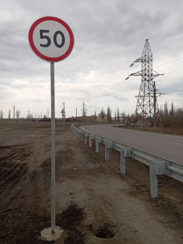 В выходные дни тоже продолжаем работать, чтобы скорее привести в порядок сеть дорог общего пользования В выходные дни тоже продолжаем работать, чтобы скорее привести в порядок сеть дорог общего пользования