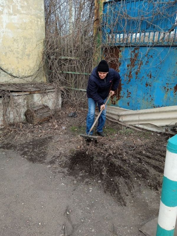 Наталья Бегуненко: В субботнике активное участие приняли коллективы управления труда и социальной защиты населения администрации Петровского района г. Донецка, клиентской службы (на правах отдела) в Петровском районе г.... Наталья Бегуненко: В субботнике активное участие приняли коллективы управления труда и социальной защиты населения администрации Петровского района г. Донецка, клиентской службы (на правах отдела) в Петровском районе г....