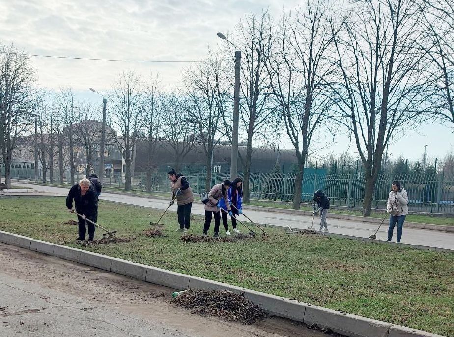 Наталья Бегуненко: Субботник Управы Петровского внутригородского района Администрации городского округа Донецк Наталья Бегуненко: Субботник Управы Петровского внутригородского района Администрации городского округа Донецк