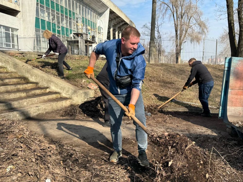 Весна — пора красоты, цветения и субботников! Весна — пора красоты, цветения и субботников!