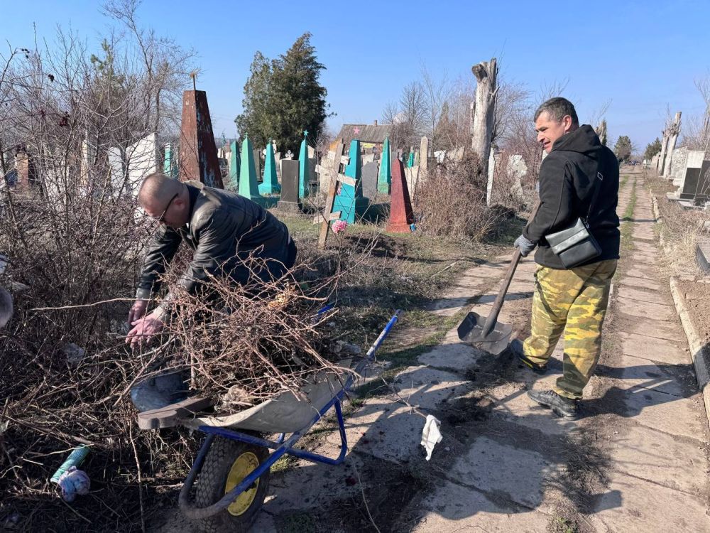 Субботник в Иловайске. Сегодня, 22 марта, в городском округе Иловайск состоялся городской субботник в рамках двухмесячника по благоустройству и наведению санитарного порядка на территории городского округа Иловайск Субботник в Иловайске. Сегодня, 22 марта, в городском округе Иловайск состоялся городской субботник в рамках двухмесячника по благоустройству и наведению санитарного порядка на территории городского округа Иловайск