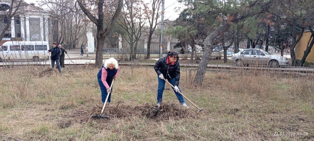 В Ленинском районе г. Донецка прошел очередной субботник, в котором приняли участие сотрудники Управы Ленинского внутригородского района Администрации городского округа Донецк и управляющий делами Администрации городского... В Ленинском районе г. Донецка прошел очередной субботник, в котором приняли участие сотрудники Управы Ленинского внутригородского района Администрации городского округа Донецк и управляющий делами Администрации городского...