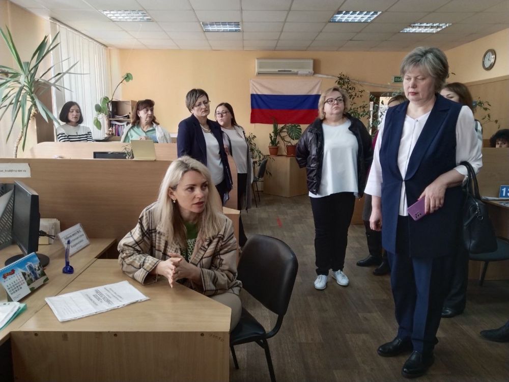 Делегация из Липецкой области посетила Республиканский центр занятости ДНР и его территориальный орган в г.Донецке Делегация из Липецкой области посетила Республиканский центр занятости ДНР и его территориальный орган в г.Донецке