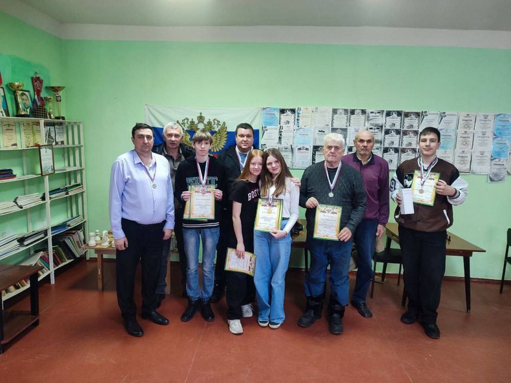 Также вчера в ШШК «Интеллект» завершился турнир 64-й финал города Харцызска по шахматам Также вчера в ШШК «Интеллект» завершился турнир 64-й финал города Харцызска по шахматам