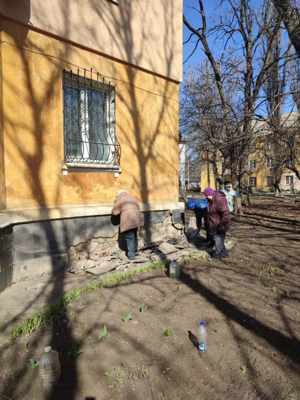 Елена Рязанцева: Сегодня, 24.03.2025 года, силами сотрудников жилищно-коммунальных предприятий Пролетарского внутригородского района г. Донецка были выполнены следующие работы: Елена Рязанцева: Сегодня, 24.03.2025 года, силами сотрудников жилищно-коммунальных предприятий Пролетарского внутригородского района г. Донецка были выполнены следующие работы: