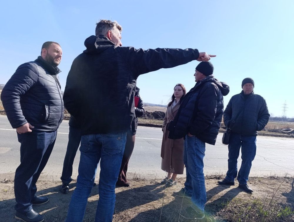 Татьяна Темникова: Сегодня, 24 марта, совместно с заместителем руководителя Управы Александром Поддубным, проинспектировали и обсудили ход работ ООО "Мостовик" на участке дороги Донецк-Старобешево-Новоазовск Татьяна Темникова: Сегодня, 24 марта, совместно с заместителем руководителя Управы Александром Поддубным, проинспектировали и обсудили ход работ ООО "Мостовик" на участке дороги Донецк-Старобешево-Новоазовск