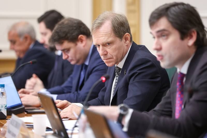 «Россия должна добиваться глобальной конкурентоспособности и работать над собственными технологиями», — Владимир Путин «Россия должна добиваться глобальной конкурентоспособности и работать над собственными технологиями», — Владимир Путин