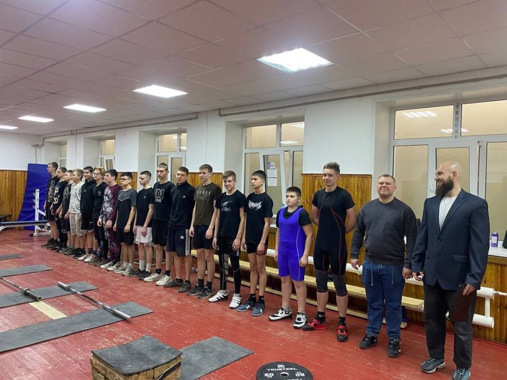 Тяжелоатлеты из Снежного завоевали медали в Торезе Тяжелоатлеты из Снежного завоевали медали в Торезе