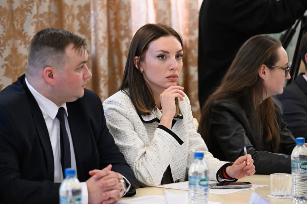Кирилл Макаров: Принял участие в стратегической сессии с Денисом Владимировичем, Фондом кино, кинематографистами и деятелями культуры Кирилл Макаров: Принял участие в стратегической сессии с Денисом Владимировичем, Фондом кино, кинематографистами и деятелями культуры
