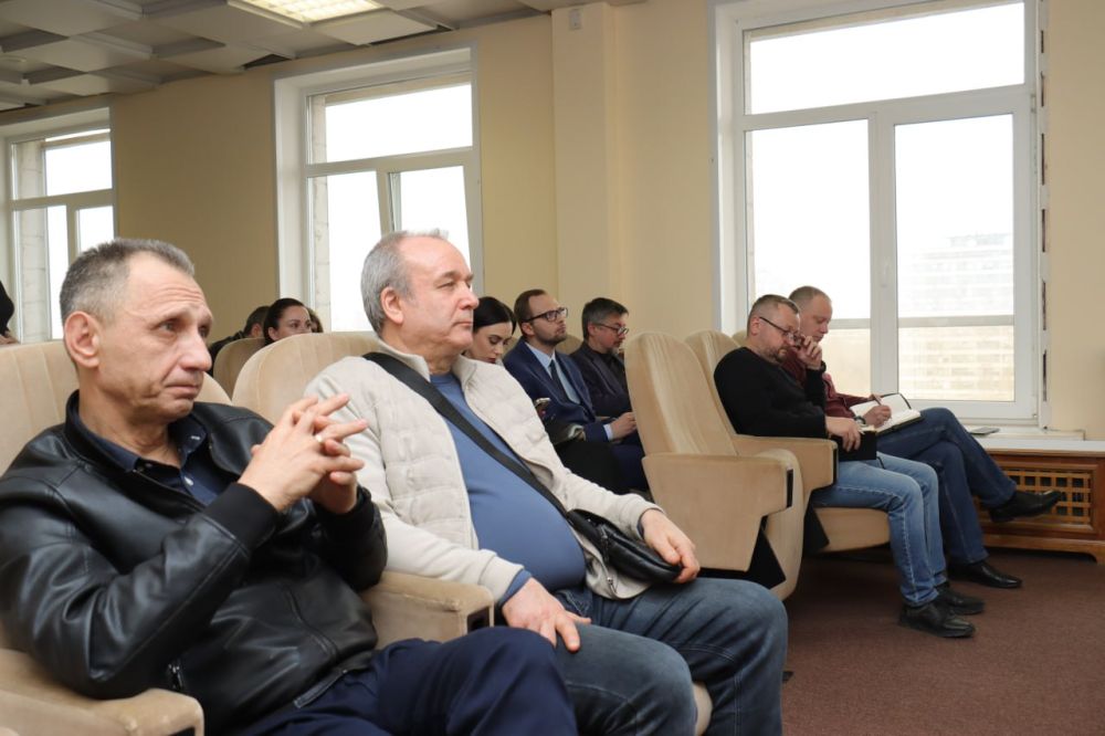 Депутаты провели открытое заседание с журналистами республики Депутаты провели открытое заседание с журналистами республики