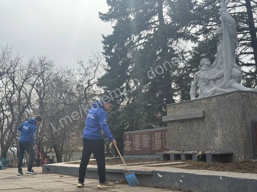 Алексей Кулемзин: В Донецке продолжается акция «Будем помнить» Алексей Кулемзин: В Донецке продолжается акция «Будем помнить»