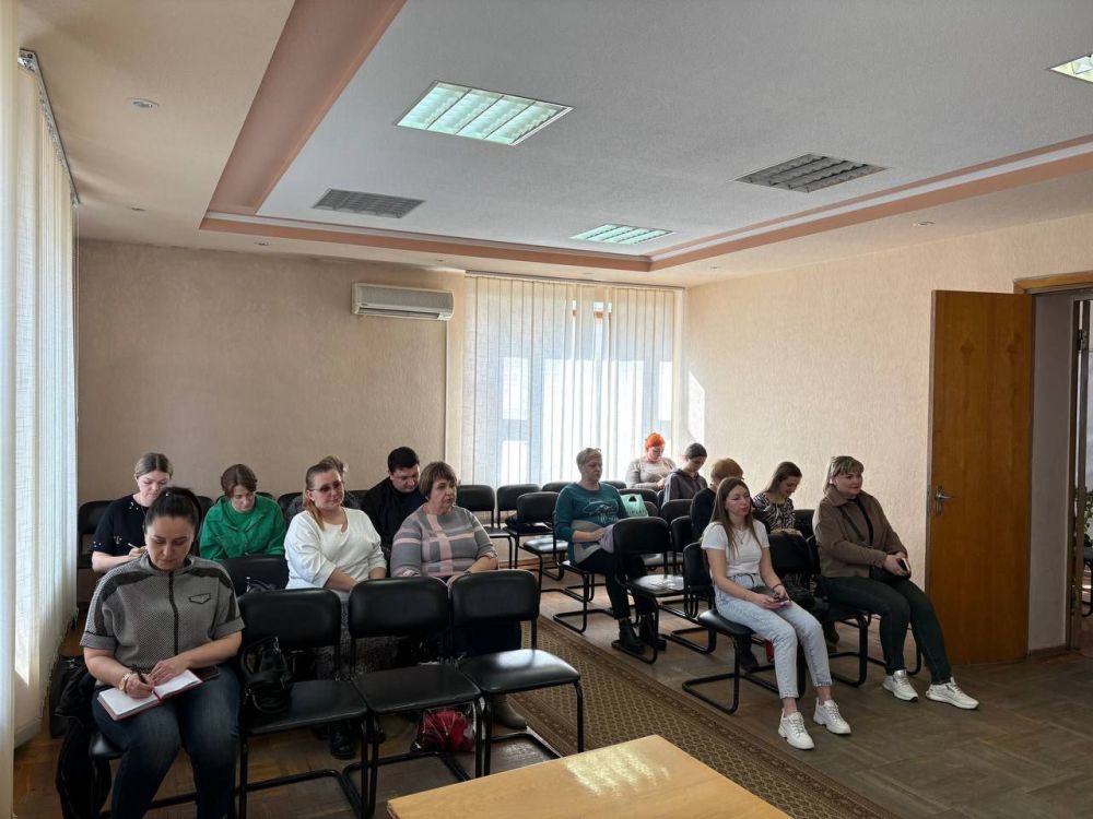 Татьяна Темникова: Сегодня, 24 марта, в Ленинском районе состоялась встреча с секретарями первичных отделений партии «Единая Россия» Татьяна Темникова: Сегодня, 24 марта, в Ленинском районе состоялась встреча с секретарями первичных отделений партии «Единая Россия»