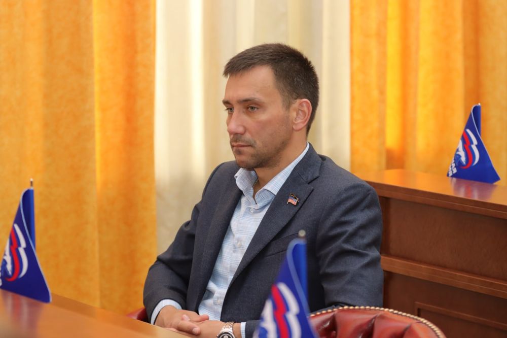 Денис Машков: Сегодня, 25 марта, принял участие в 57-м пленарном заседании Народного Совета Донецкой Народной Республики I созыва Денис Машков: Сегодня, 25 марта, принял участие в 57-м пленарном заседании Народного Совета Донецкой Народной Республики I созыва