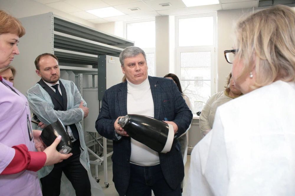 Делегация из Липецкой области посетила Донецкий республиканский протезно-ортопедический центр Делегация из Липецкой области посетила Донецкий республиканский протезно-ортопедический центр