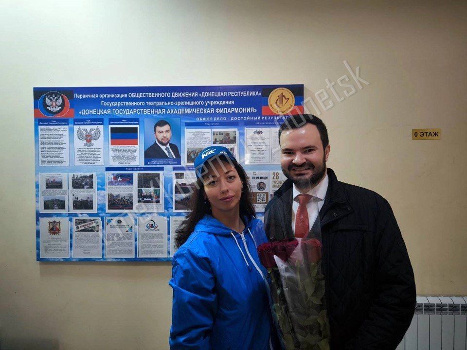 Алексей Кулемзин: Сегодня в Донецке поздравляют работников культуры! Алексей Кулемзин: Сегодня в Донецке поздравляют работников культуры!