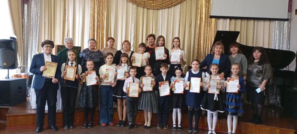 В Амвросиевской детской школе искусств состоялся открытый конкурс старинной музыки В Амвросиевской детской школе искусств состоялся открытый конкурс старинной музыки