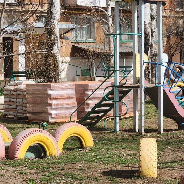 Из Владимира передали материалы для ремонта кровель домов Кировского Из Владимира передали материалы для ремонта кровель домов Кировского