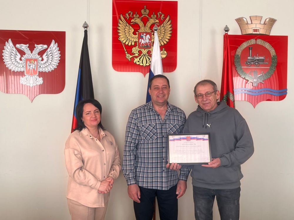 Константин Зинченко: Вручил благодарности талантливым и преданным работникам культуры округа Константин Зинченко: Вручил благодарности талантливым и преданным работникам культуры округа