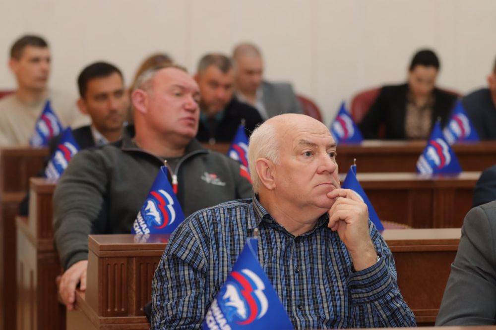 Константин Кузьмин: Пленарное заседание Народного Совета ДНР также посетила заместитель Председателя Правительства ДНР – руководитель Представительства ДНР в городе Москве Ольга Макеева Константин Кузьмин: Пленарное заседание Народного Совета ДНР также посетила заместитель Председателя Правительства ДНР – руководитель Представительства ДНР в городе Москве Ольга Макеева