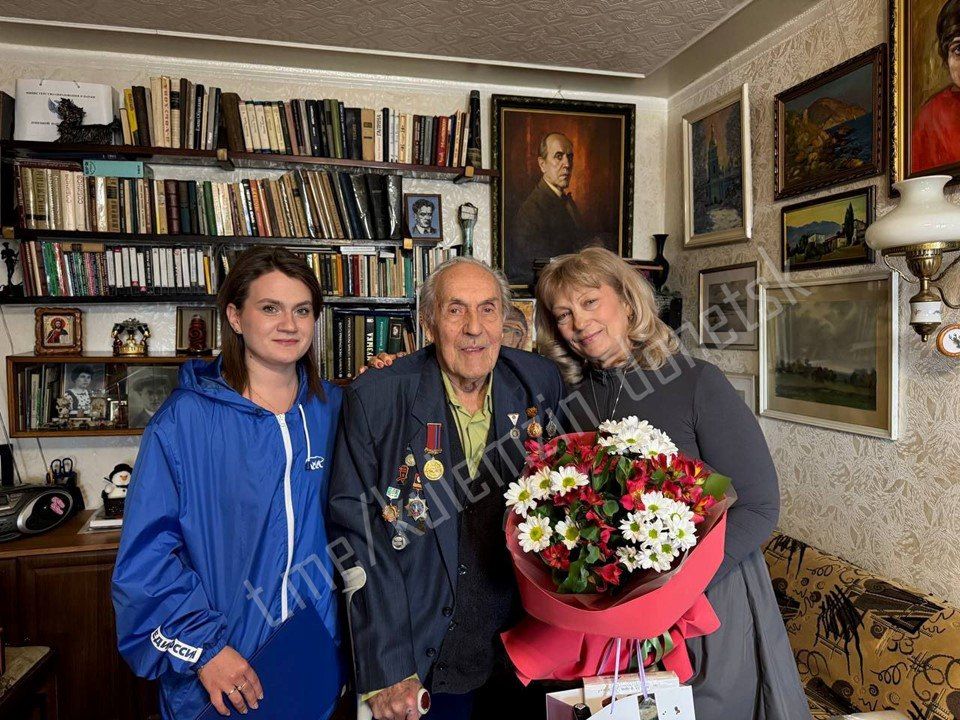 Алексей Кулемзин: Сегодня в Донецке поздравляют работников культуры! Алексей Кулемзин: Сегодня в Донецке поздравляют работников культуры!