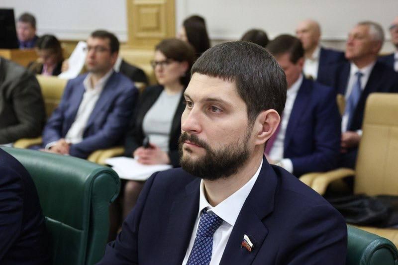 Александр Волошин: #Работа_в_СФ. Сегодня в Совете Федерации состоялось заседание Совета по вопросам жилищного строительства и содействия развитию жилищно-коммунального комплекса под председательством первого заместителя... Александр Волошин: #Работа_в_СФ. Сегодня в Совете Федерации состоялось заседание Совета по вопросам жилищного строительства и содействия развитию жилищно-коммунального комплекса под председательством первого заместителя...
