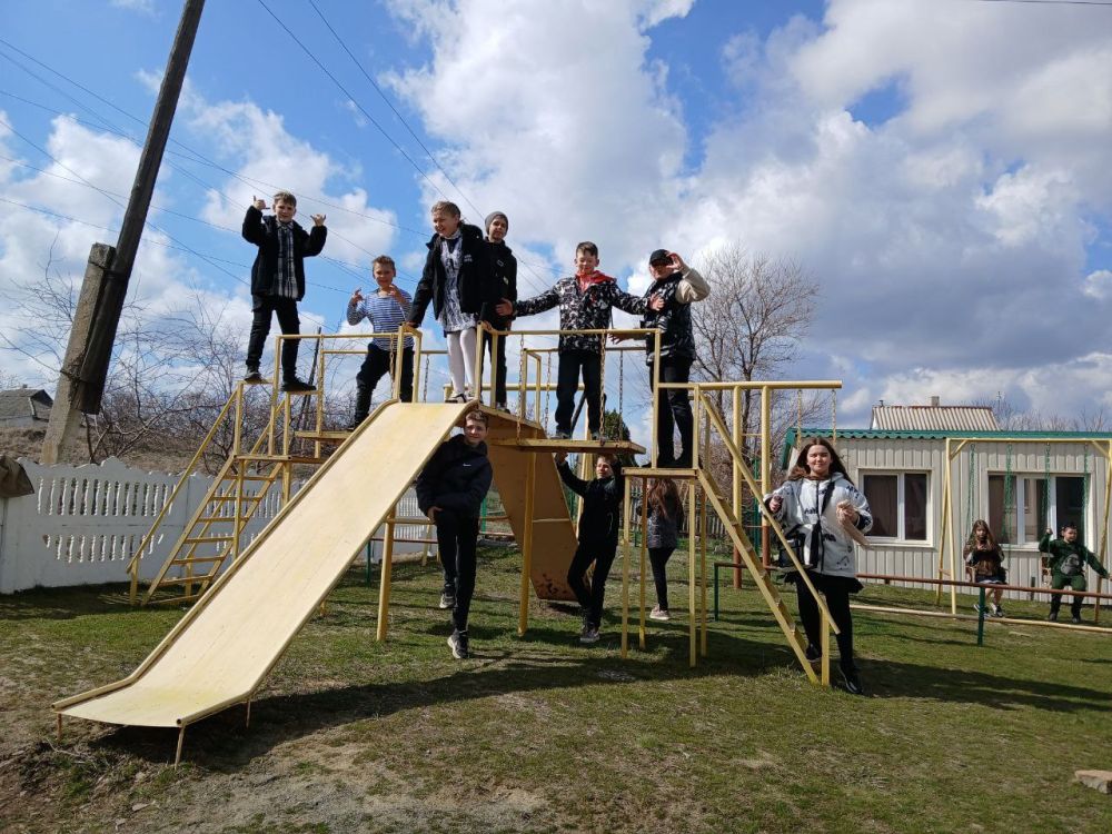 Юные снежнянцы побывали на экскурсии в храме Иоанна Богослова поселка Ремовка Юные снежнянцы побывали на экскурсии в храме Иоанна Богослова поселка Ремовка